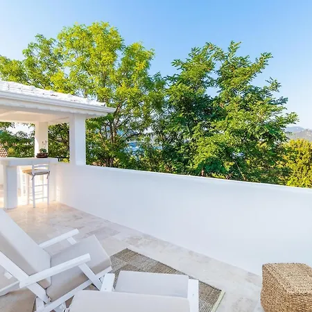 לינה וארוחת בוקר Giritimu B'yaz *